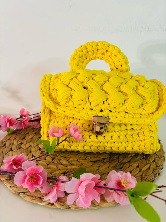 BORSA CON CHIUSURA